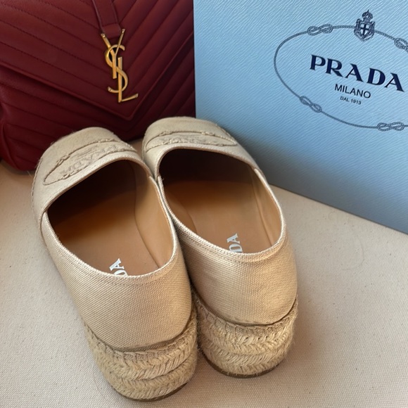 Prada - Picture 4 of 10